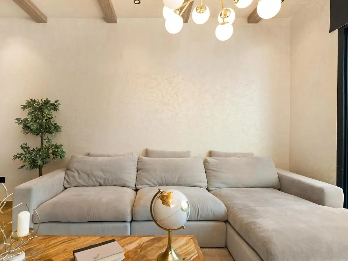 Luxury Penthouse In The Heart Of Dubai Marina Apartment